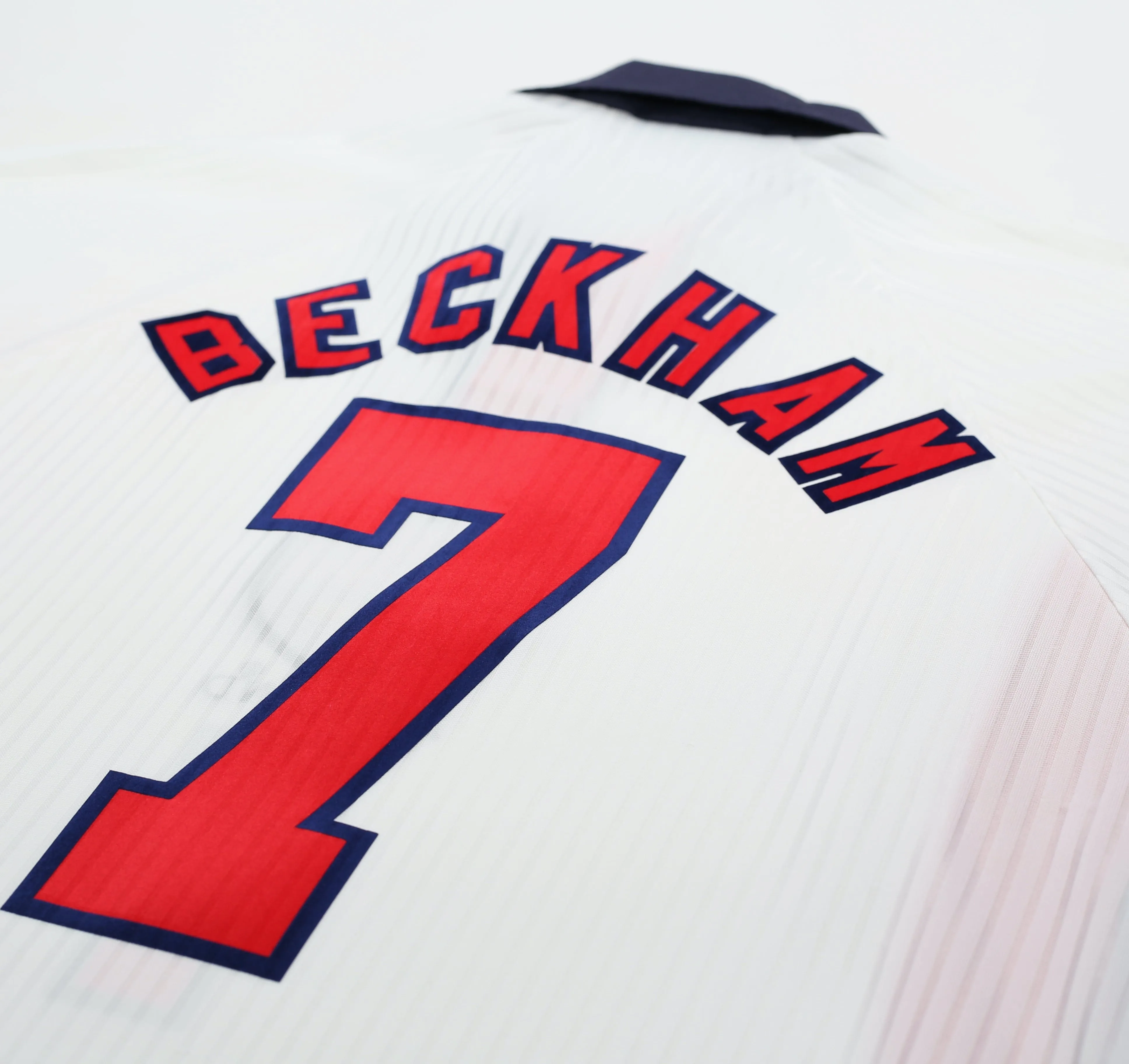 1997/99 BECKHAM #7 England Vintage Umbro Home Football Shirt (XL)