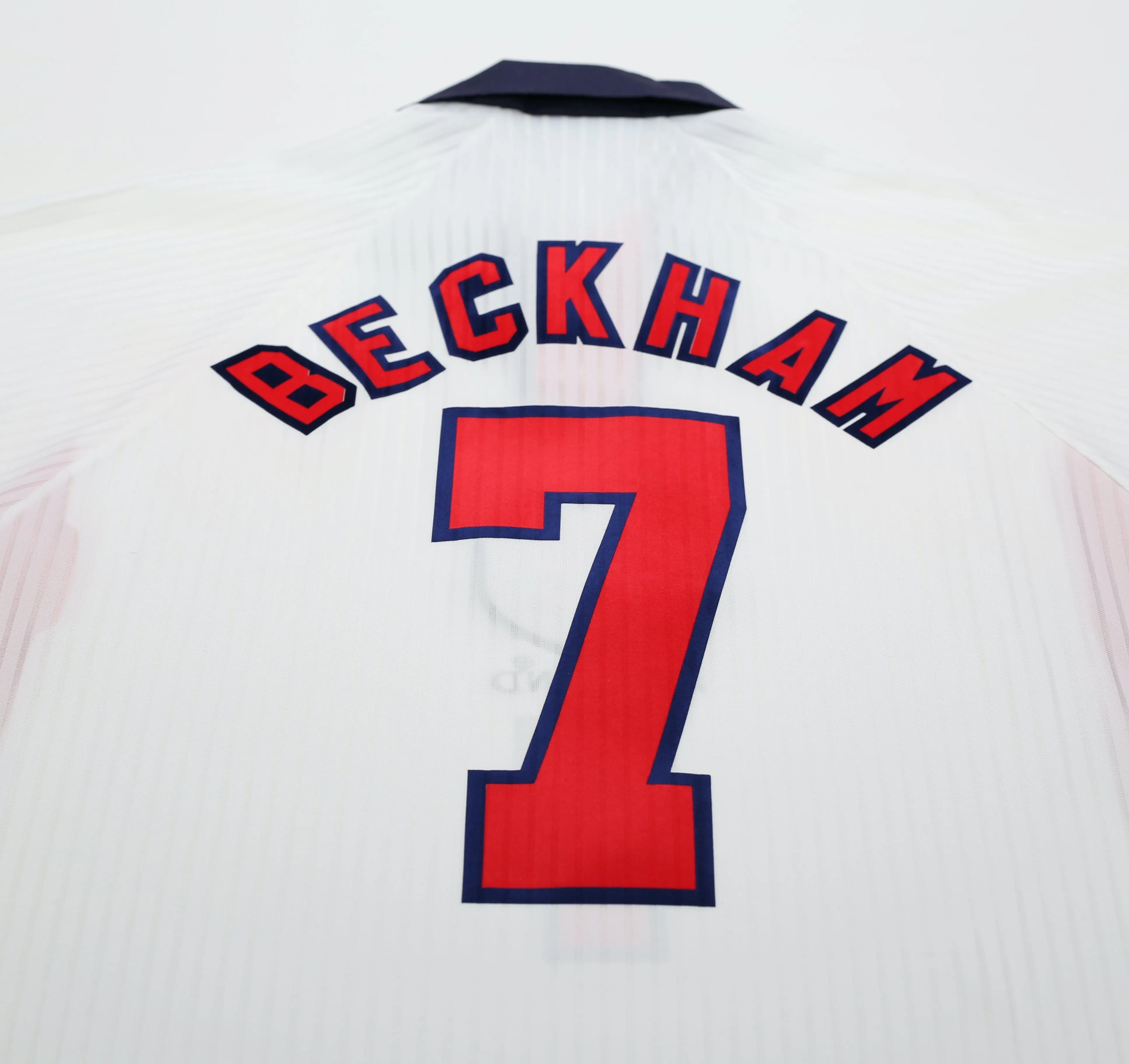 1997/99 BECKHAM #7 England Vintage Umbro Home Football Shirt (XL)