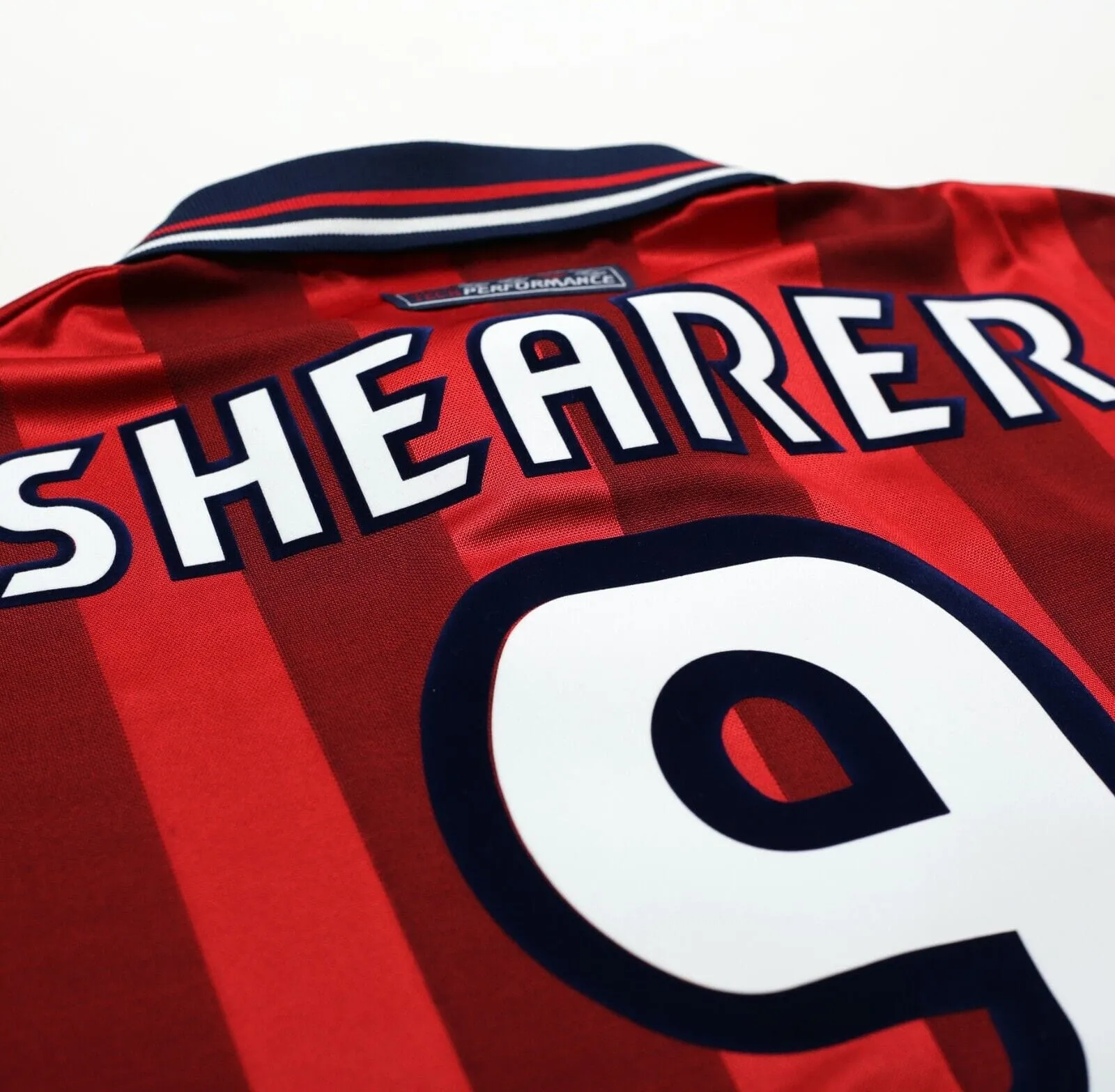 1997/99 SHEARER #9 England Vintage Umbro Away Football Shirt (M) Le Tournoi