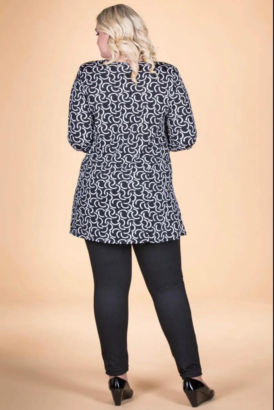 3/4 Sleeve Black & White Half Circle Tunic