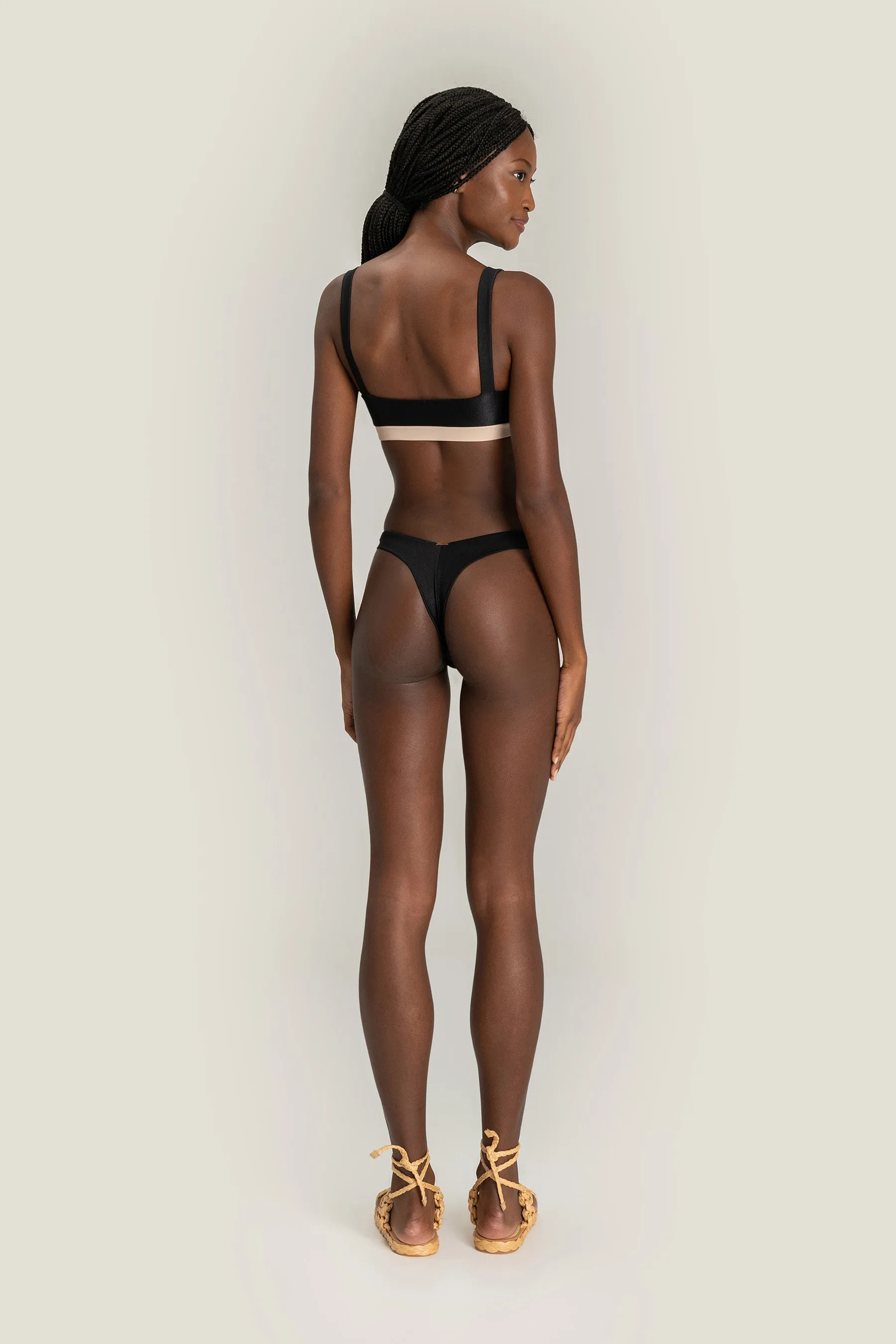 Allure® Asa Delta Bottom