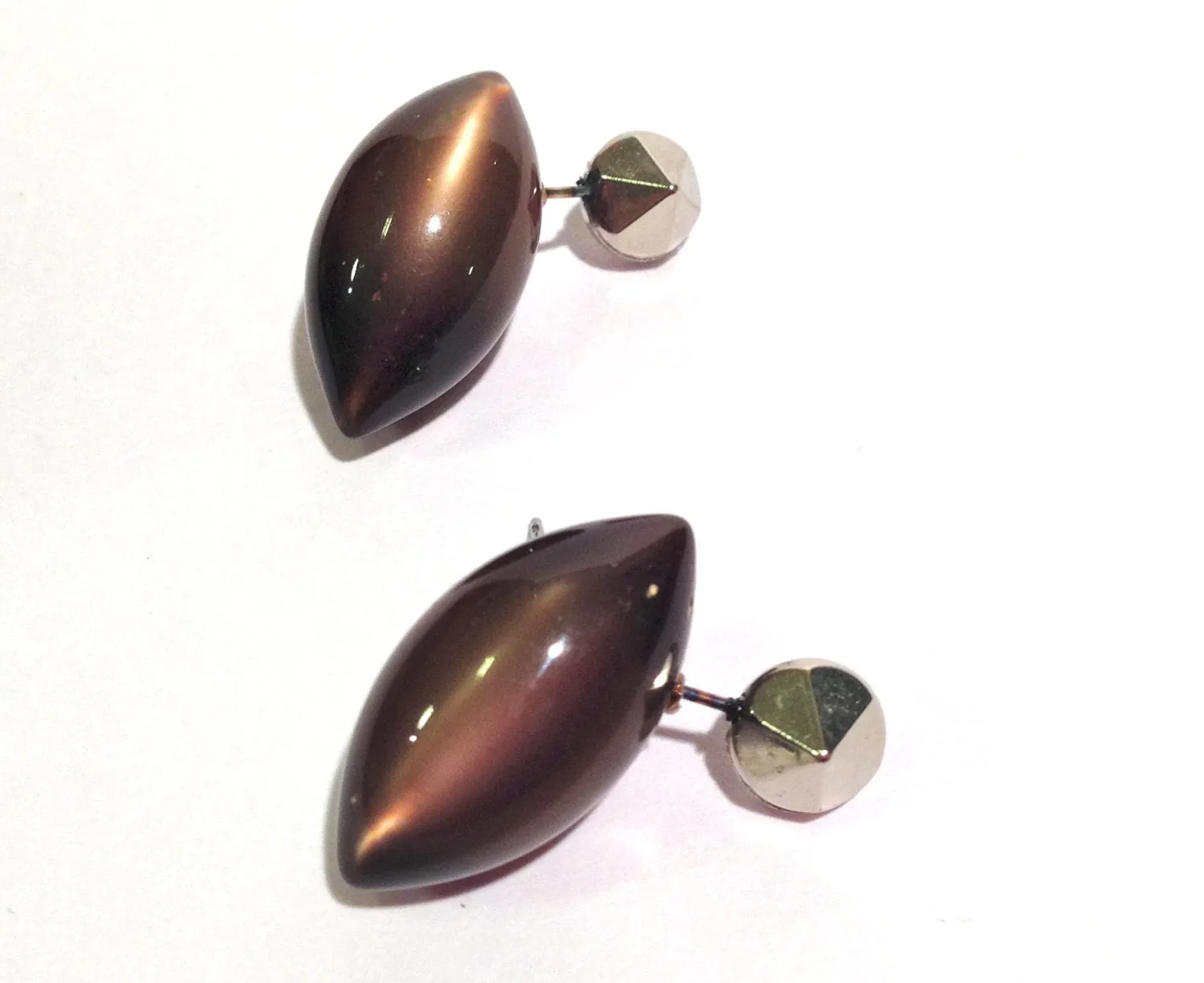 Brown Moonglow & Pewter Seeded Pod Stud Earrings