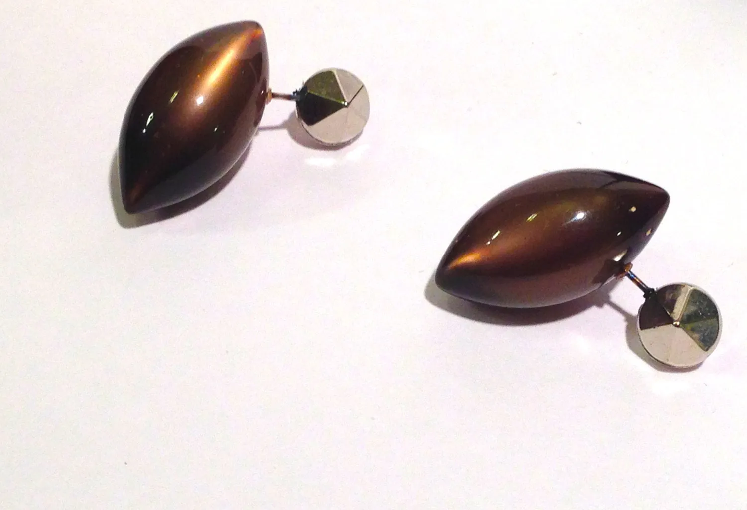 Brown Moonglow & Pewter Seeded Pod Stud Earrings