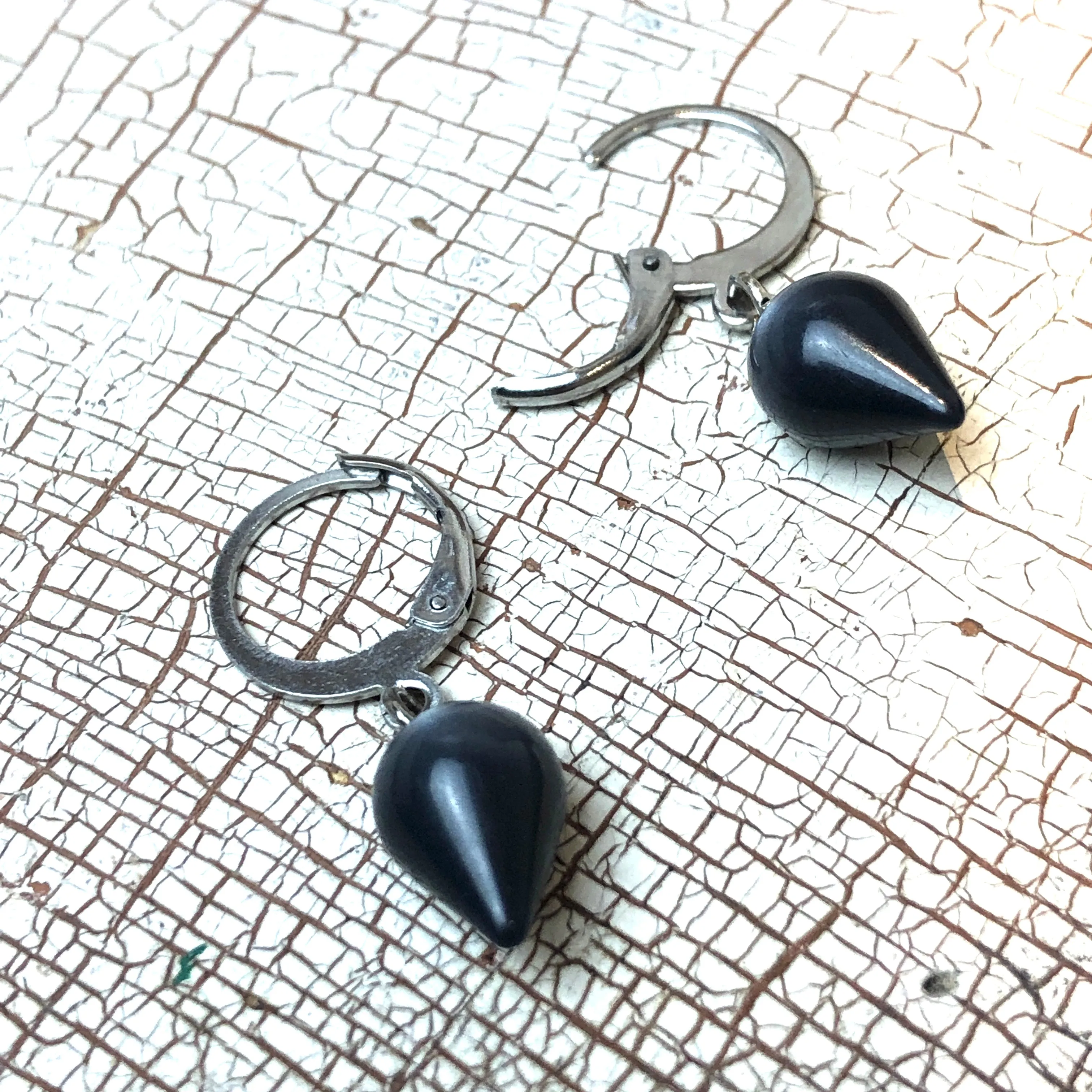 Charcoal Moonglow Mini Spike Cuff Hoops