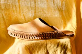 Seconds: Men's Heritage Solid City Slipper in Honey