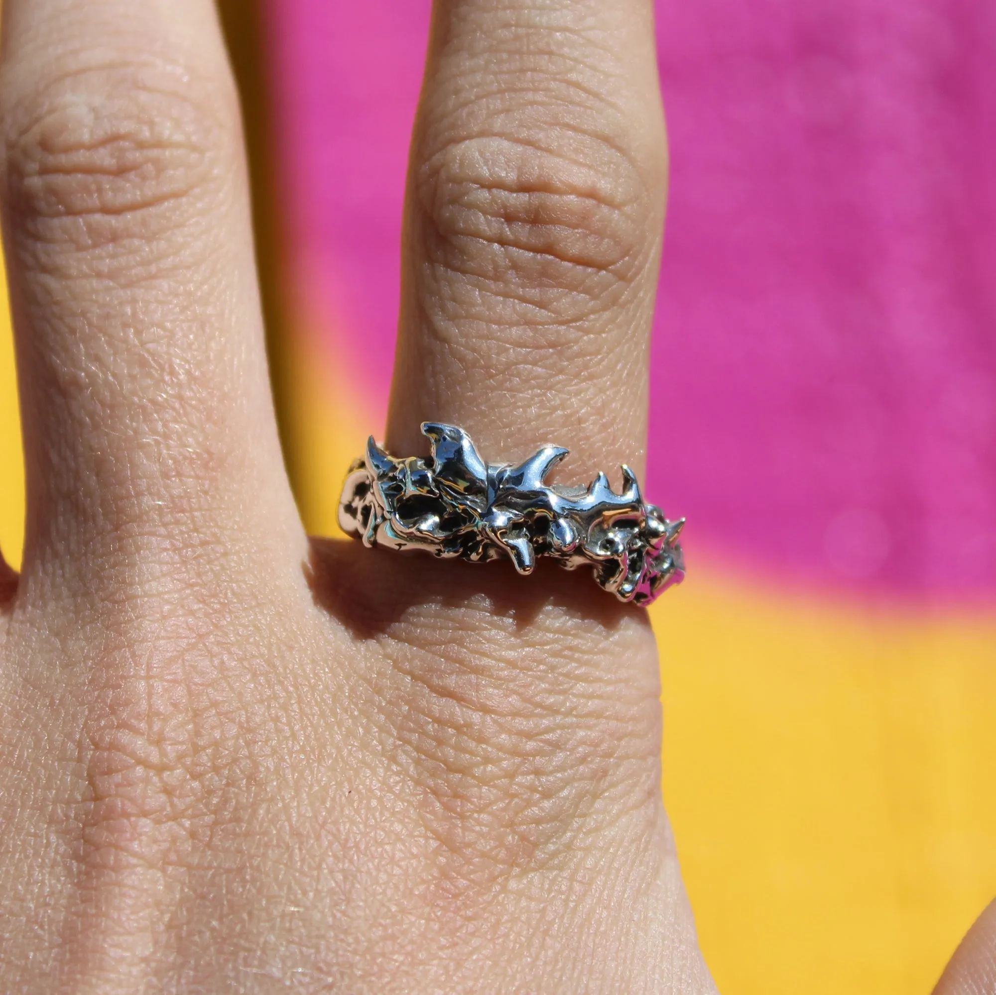 SPIKE RING