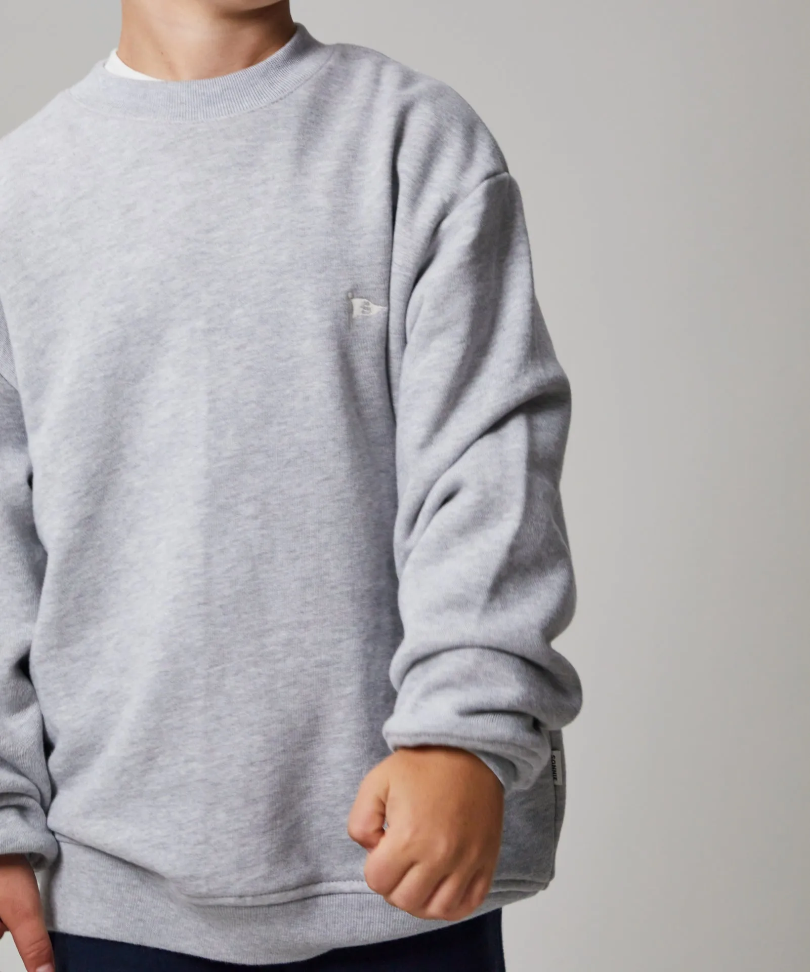 Tama Flag Crewneck - Grey Marle