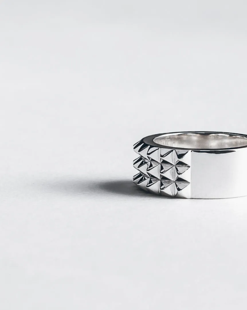 The Spike Ring